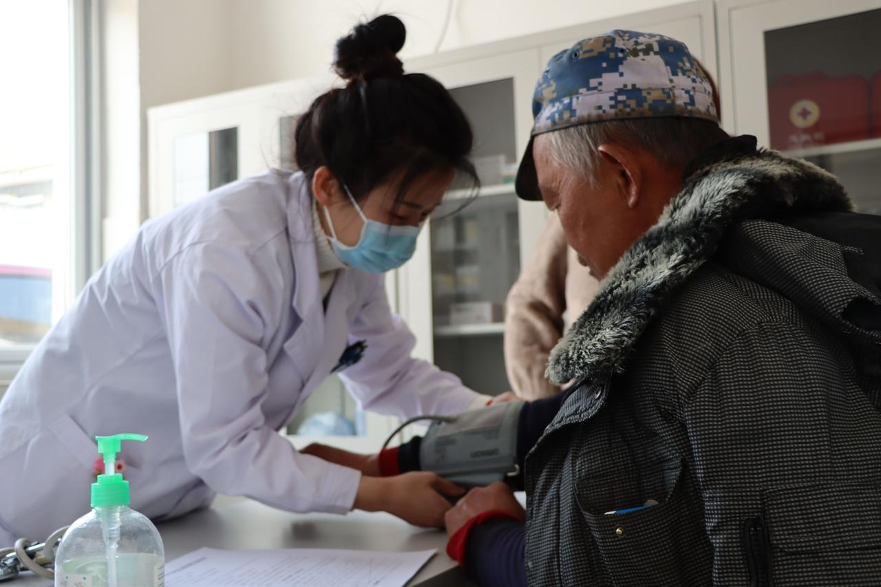 医生发现：能活到80岁的高血压患者，大多在55岁，就开始注意6事医生