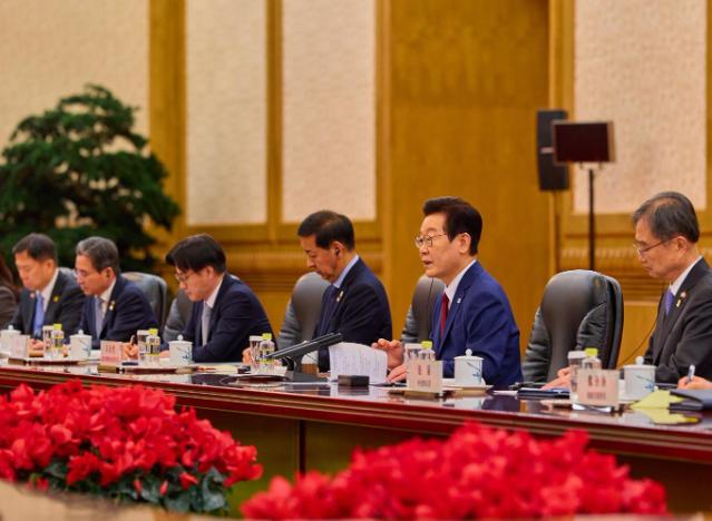 新年刚刚开场，韩国总统李在明的身影就出现在北京。“我们必须站在历史正确的一边。”