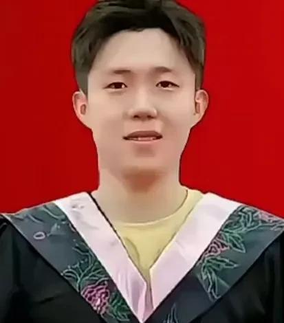 王楚钦成功上岸!复试过关即将走进北大是千军万马过独木桥中的精挑细选,复