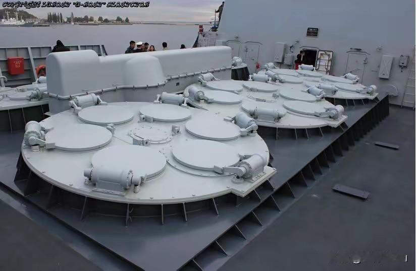 中国造出48单元垂发无人驾驶武库舰美媒称火力堪比神盾舰:美媒报道中国某造船厂的
