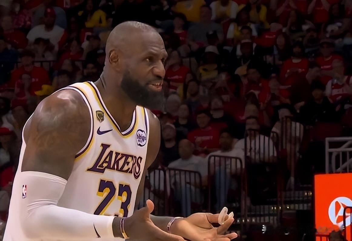 看完湖人和火箭的首轮G4发现了一个残酷的事实湖人客场96-115输给火箭，系