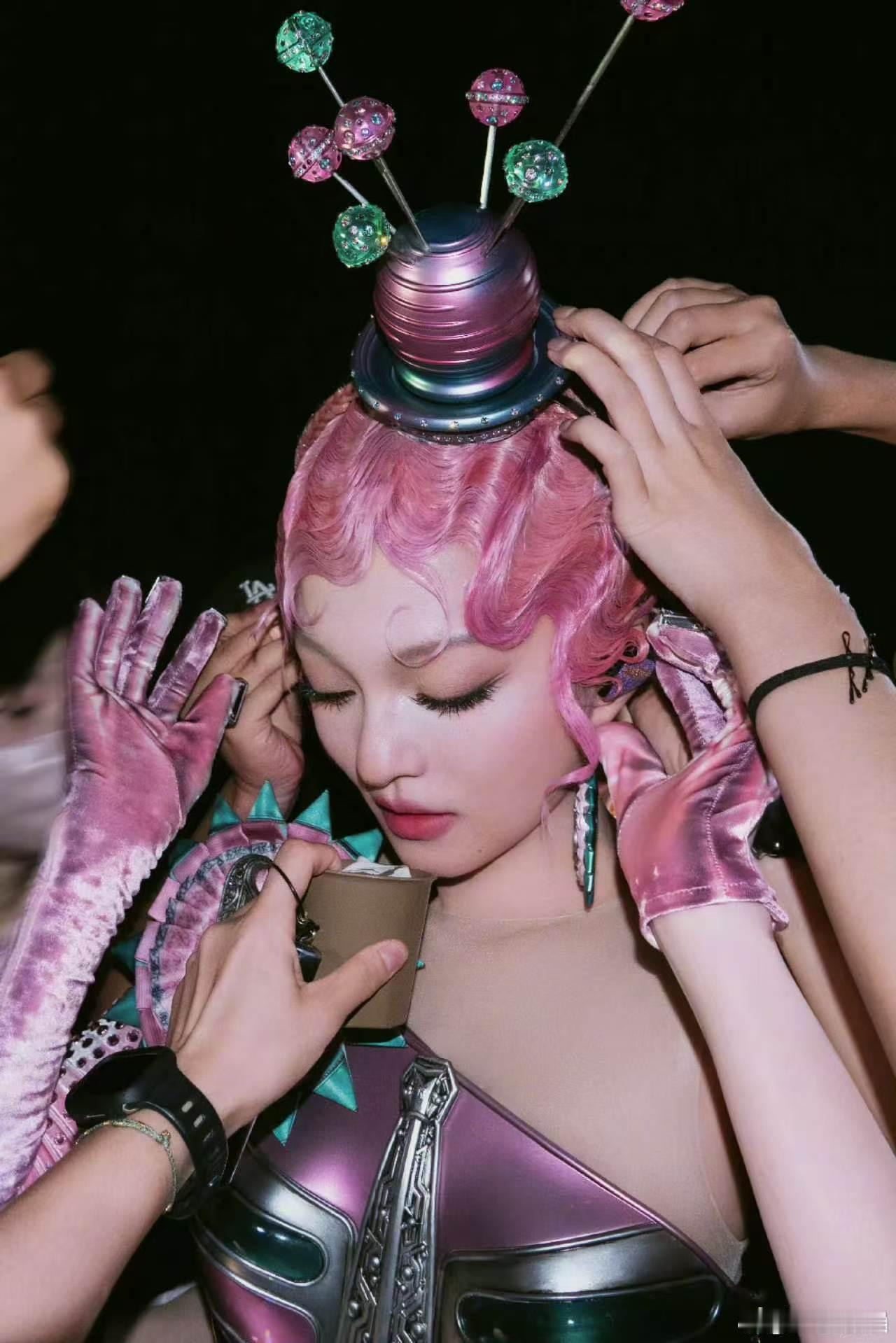 张韶涵的摇滚翅膀听了之后不烧心她说忠于内心、做不后悔的事，这句话比歌还戳人。摇