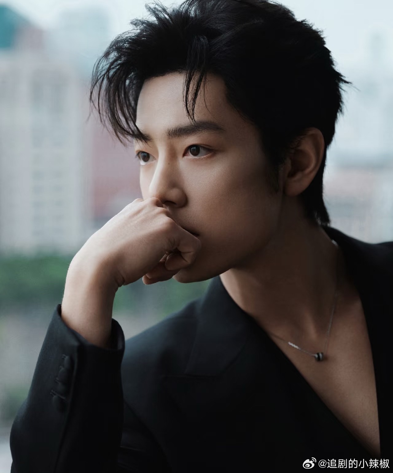 肖战NARS品牌活动造型，就是这么权威出片不带怕的