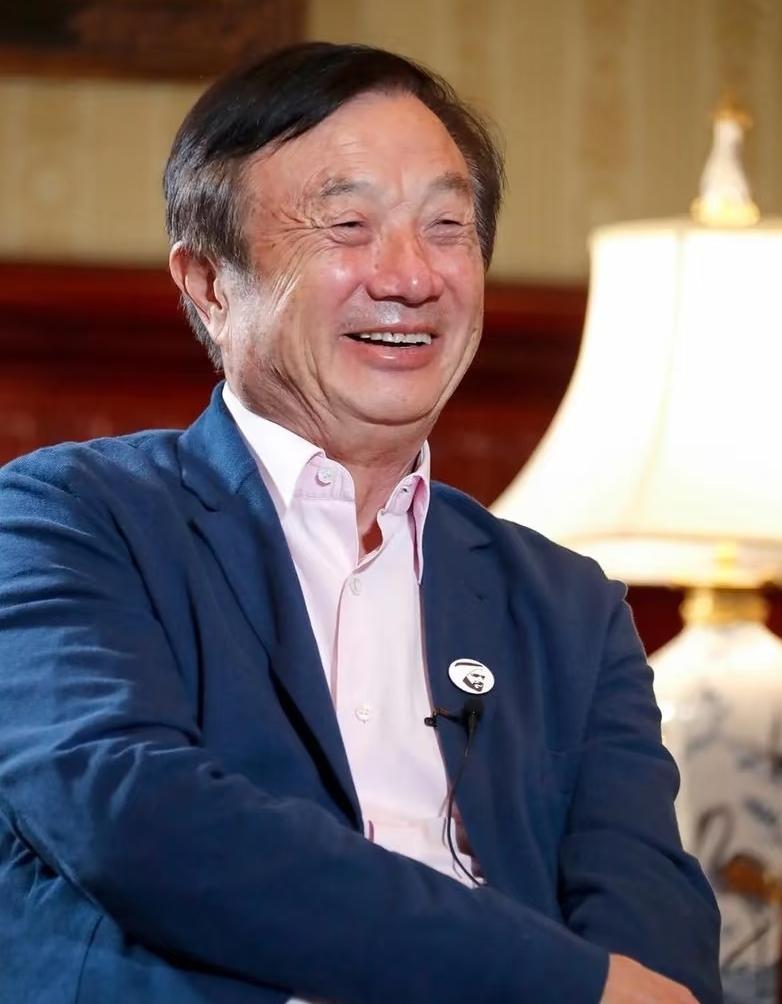 这次美国商界天团访华的名单里，居然半点儿华为的影子都没有——任老没去，余承东没去