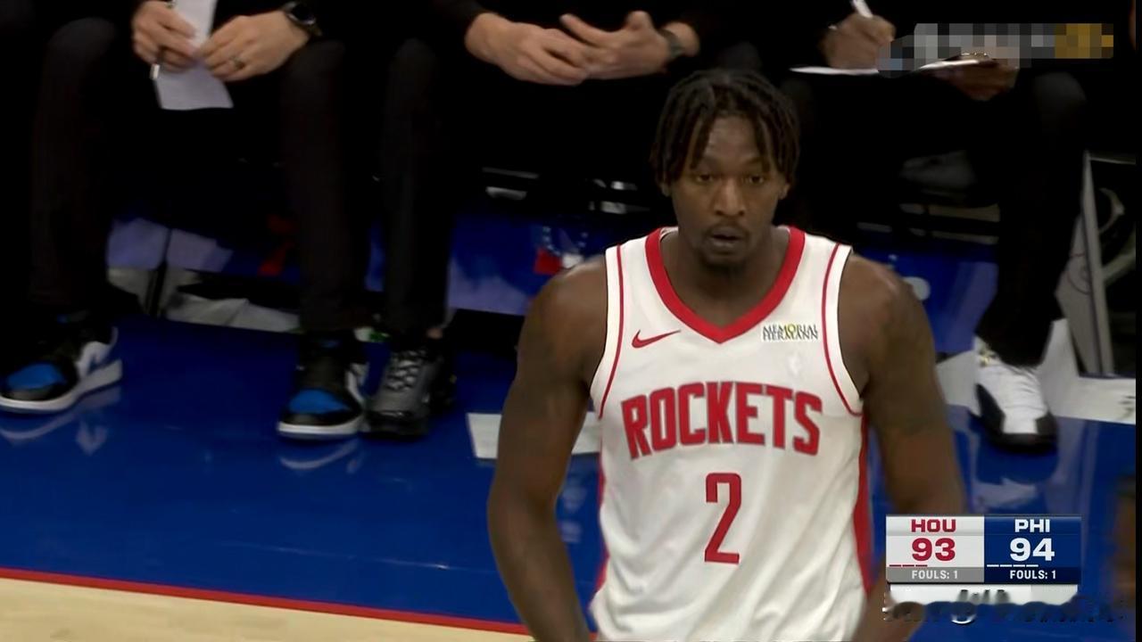 火箭大将芬尼-史密斯的三分手感终于回来了！虽然今天火箭在客场以122：128不敌