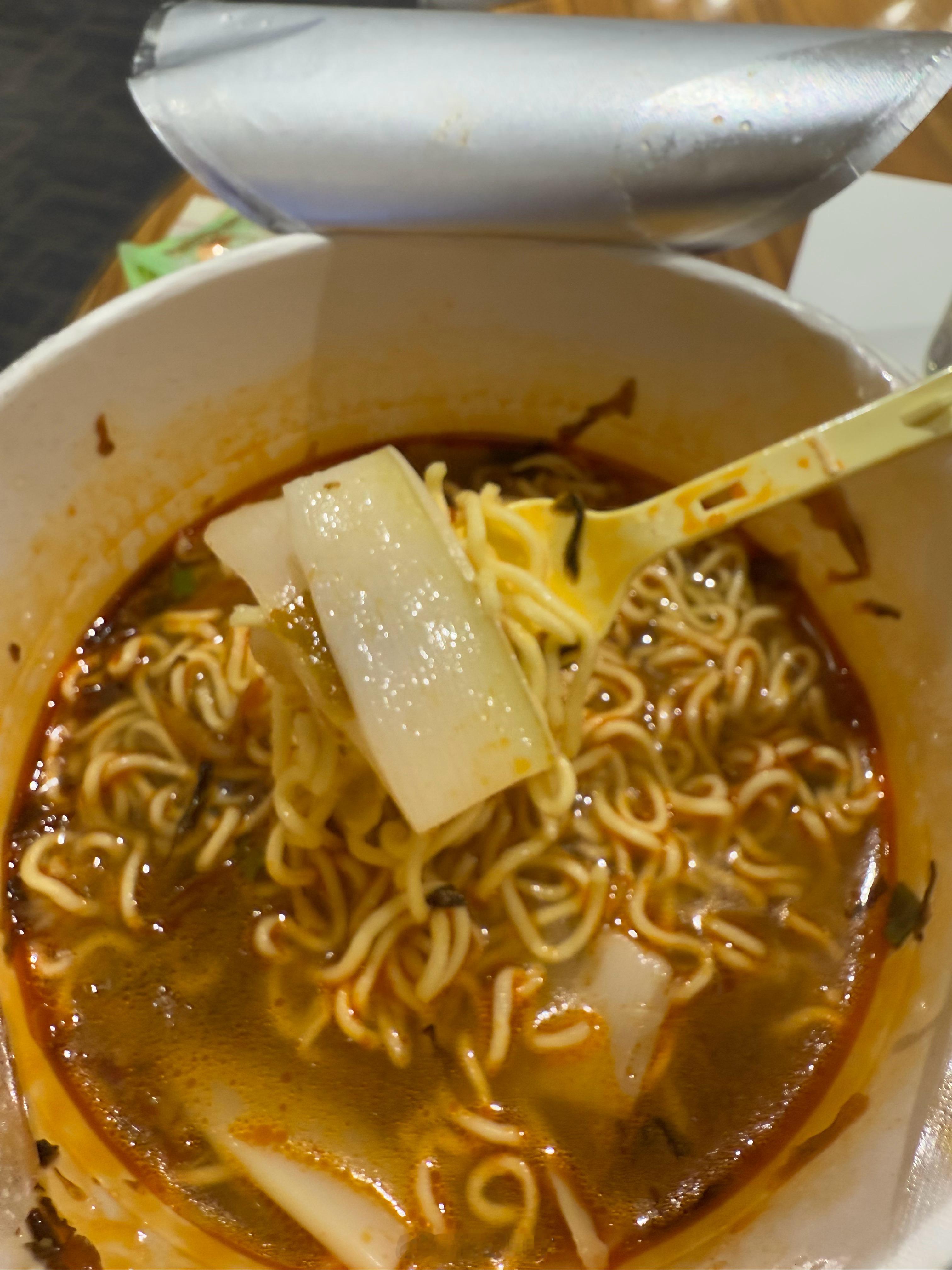 休息室掌管泡面的神​​​