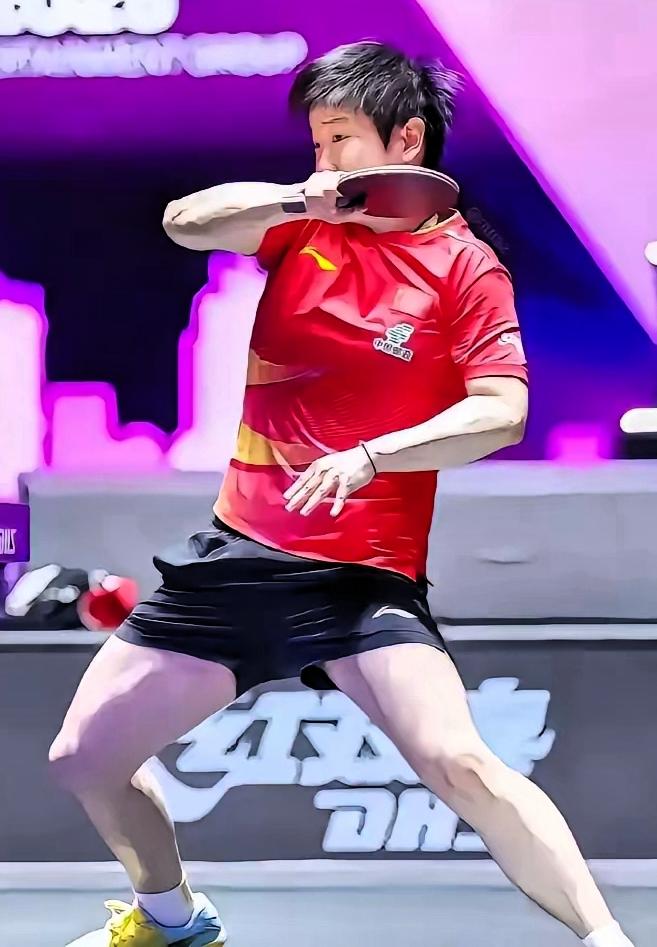 半夜冲七百万票，这阵势谁敢说不吓人？一句话：路人被骂回来了。去年投完就卸