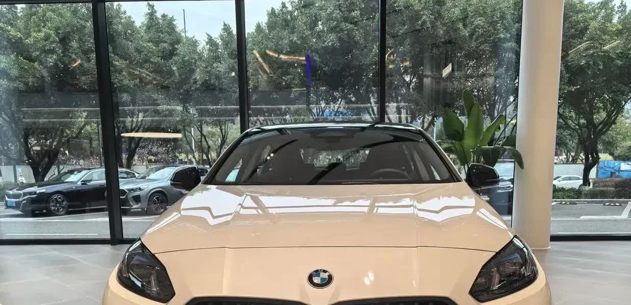 最好开的十款车，来看看一、奥迪A6，40万​二、宝马5系，42万三、