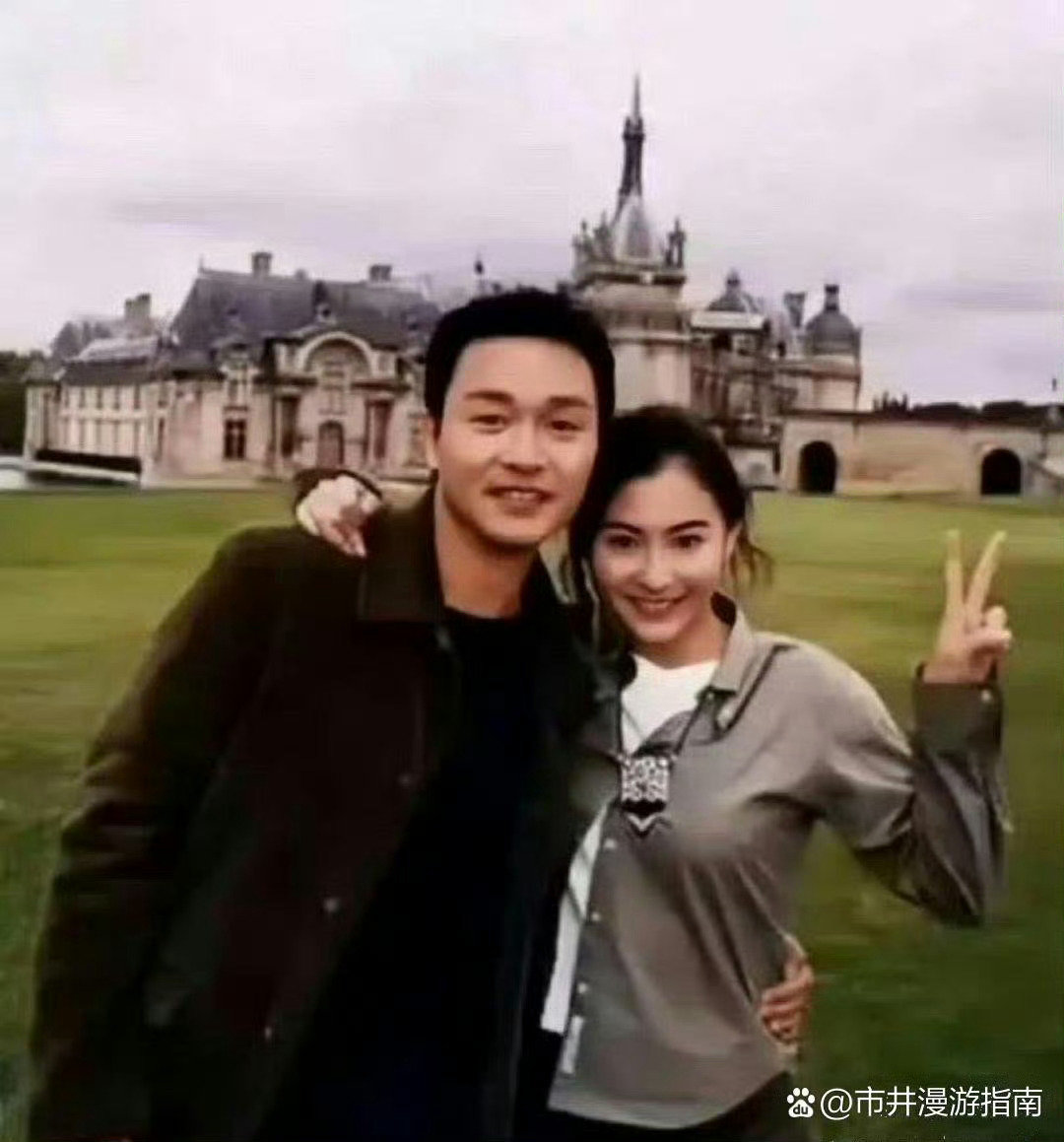 张柏芝和张国荣年轻那会儿，没有美颜也没有滤镜，大家都特别真实。​