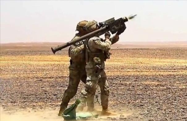 美媒又向中国泼脏水了！彭博社引述CNN报道，消息人士称，美国情报显示中国正准备