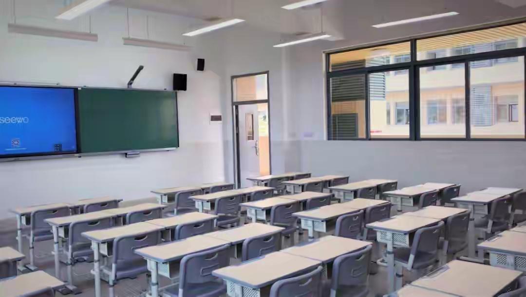 今年或将是小学最后的辉煌！说一个很扎心的事，我曾经上学的小学、中学、高中，现