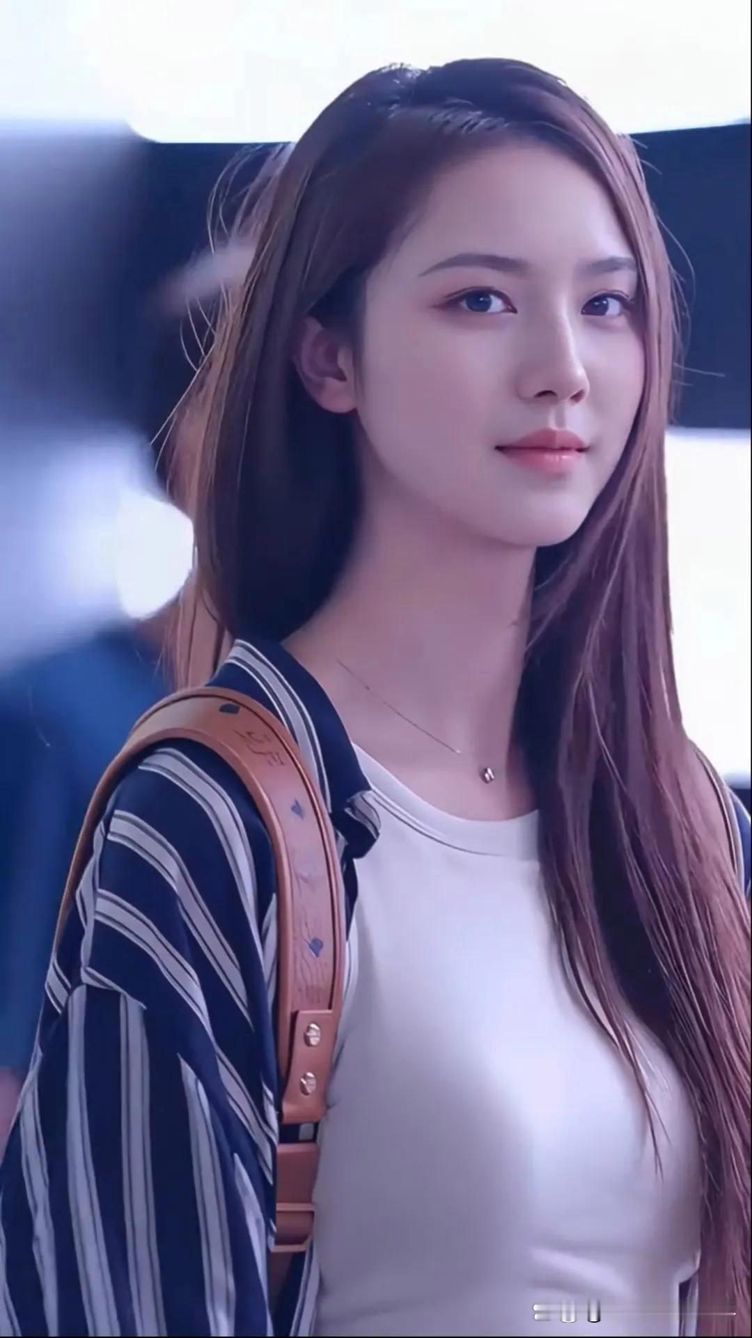 元气少女的生活，就像一首欢快的歌。想象一下，她背着小巧可爱的包，走在街头，脸上洋