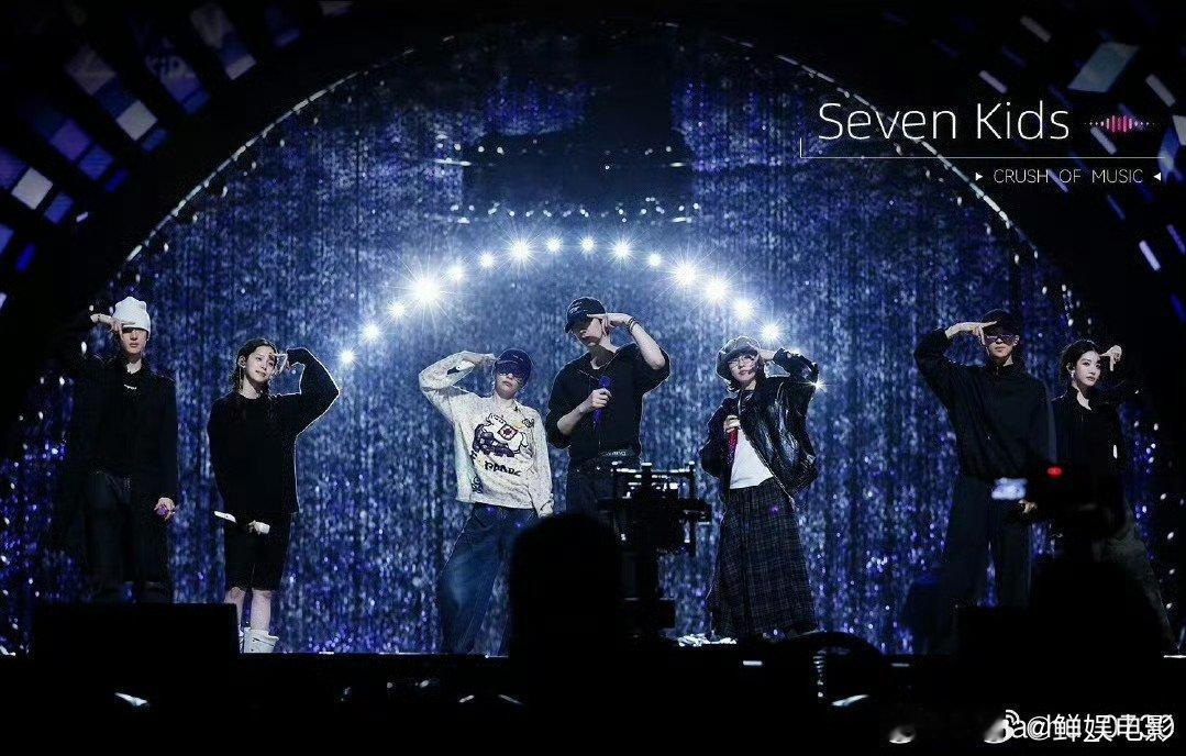 sevenkids给刘宇宁过生日太感动了，我们sevenkids团魂🈶，大家一