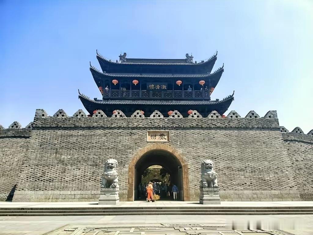 你有没有想过，一座当了1300多年老大的城市，怎么就突然连名字都没人记得了？