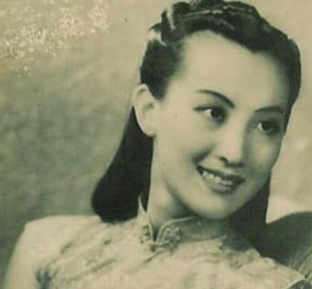 1925年，陆小曼背着丈夫王赓，和徐志摩发生关系。一把偷欢的烈火，烧得彼此热情高