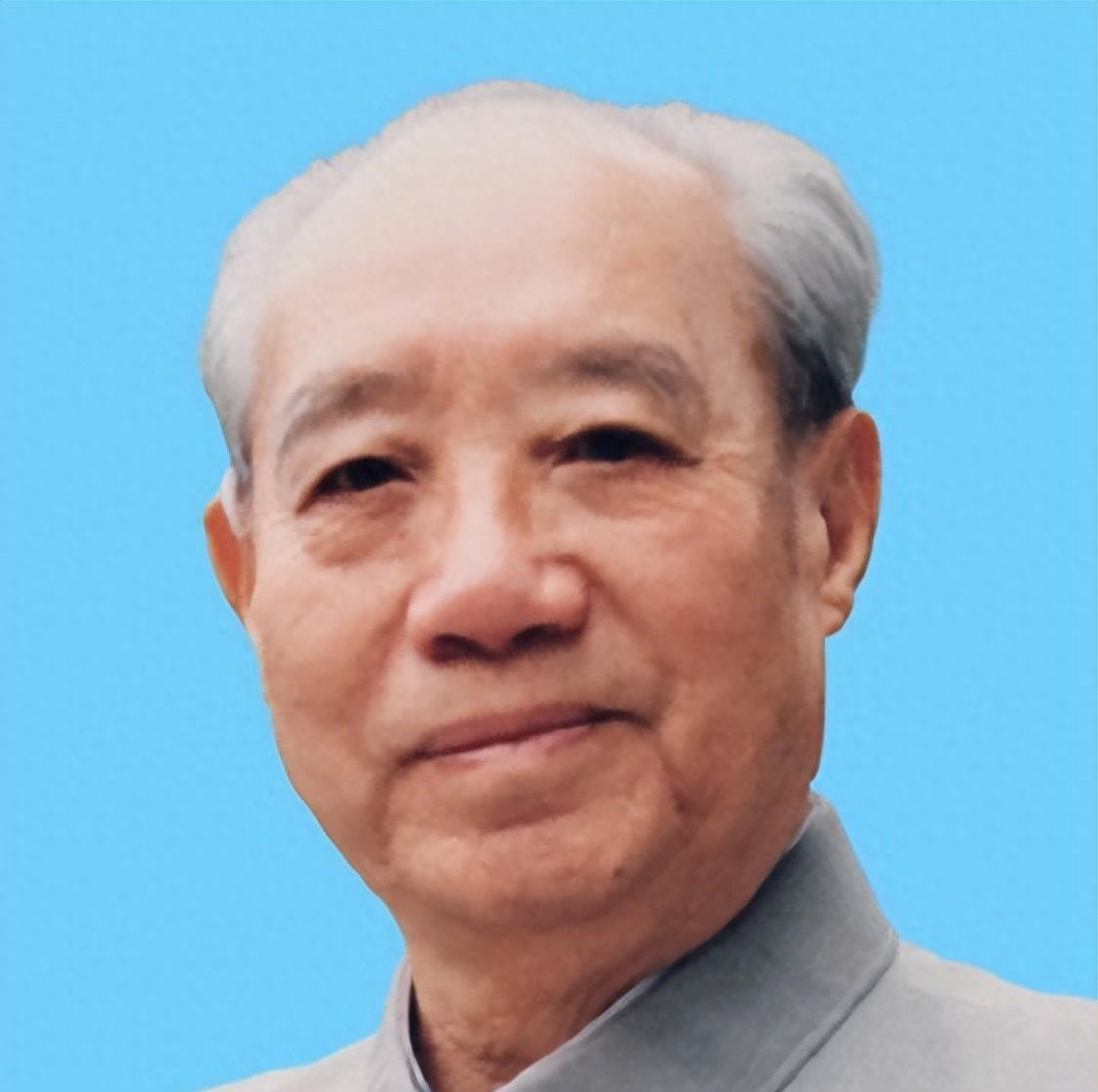 1972年有人要撤汪东兴的中办厅主任，毛主席：替我转告总理三句话“1972年9