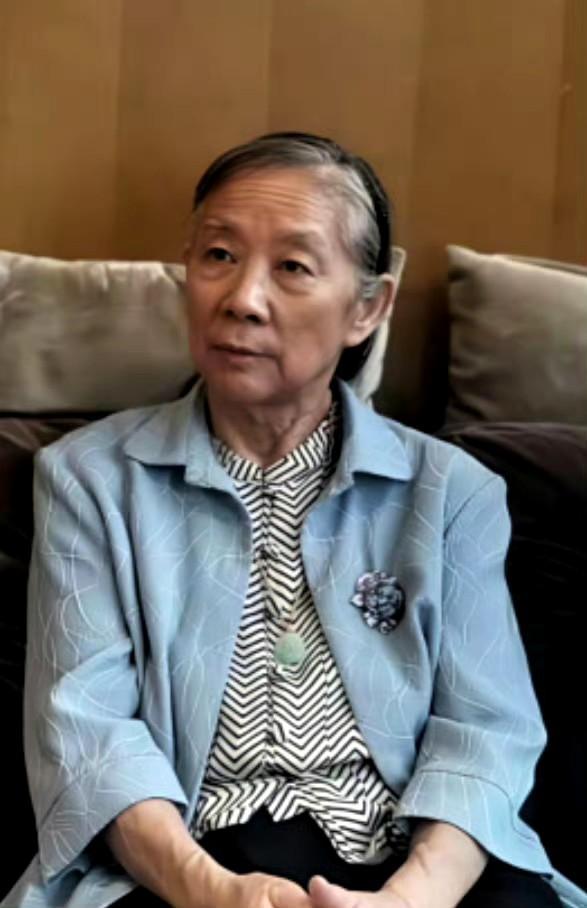 北京老城区的热闹，似乎和她没有多少关系。年过八旬的林豆豆，已经把这样的生活过了二
