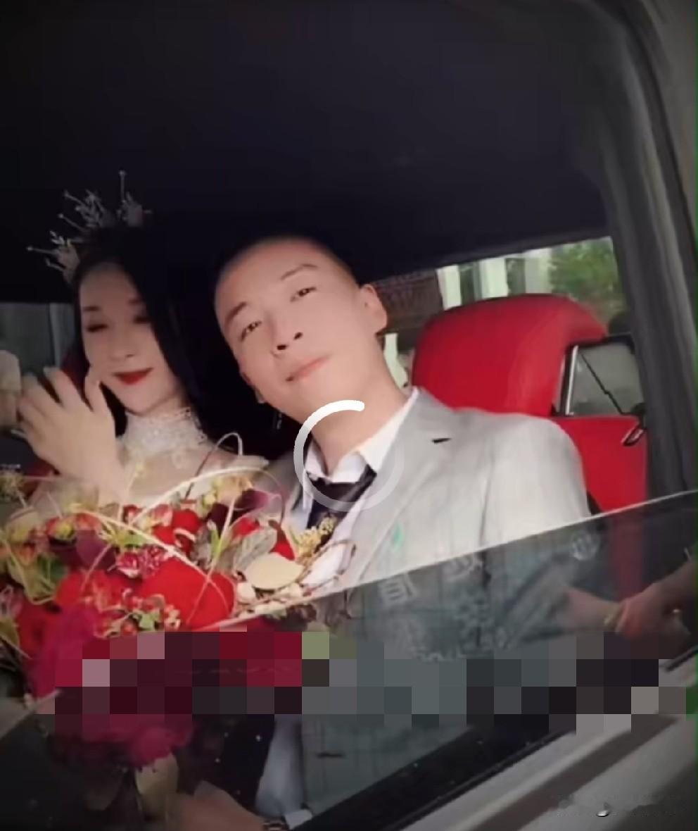 董莹莹表态与刘一手再无交集，回放9年婚姻点滴。刘一