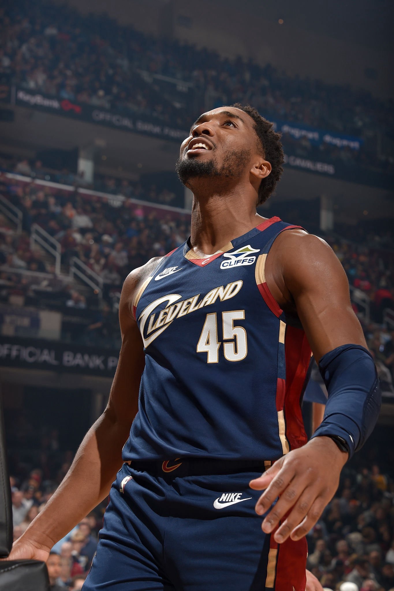 第几分卫？本赛季至今的米切尔……😳——场均爆砍31.9分，联盟第四——2.