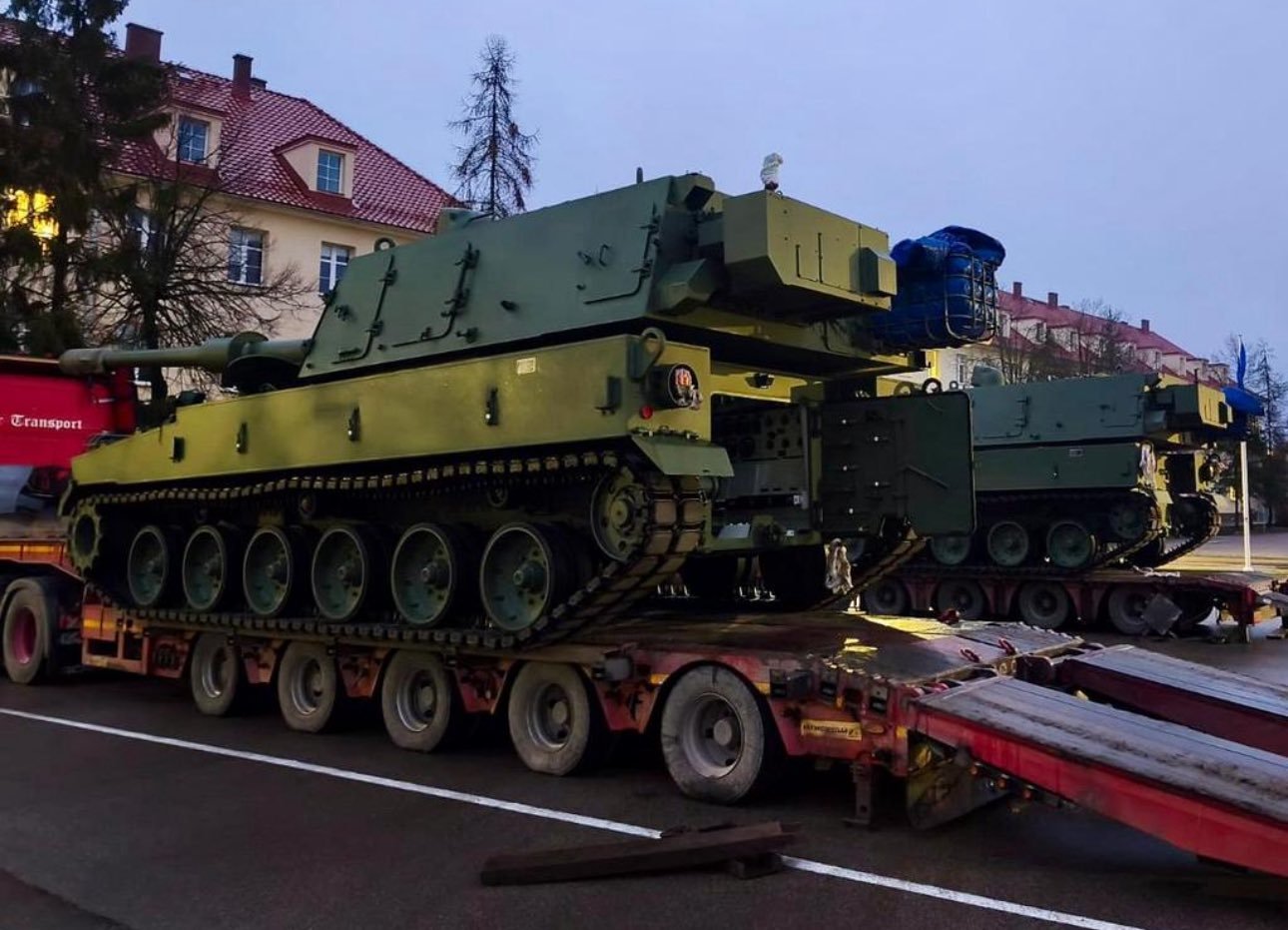 🔻世界不太平，不仅本子闹事，波兰也很焦虑。🔻波兰刚刚接收了购买自韩国的第一批