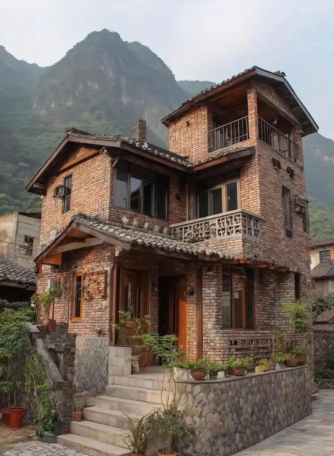给你住山里，两套房子选哪一个？
