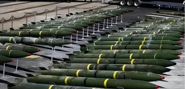 不要忙着打日本，中国应该去全国各地的武器仓库突击大检查，我相信不止一个刘卫东，要