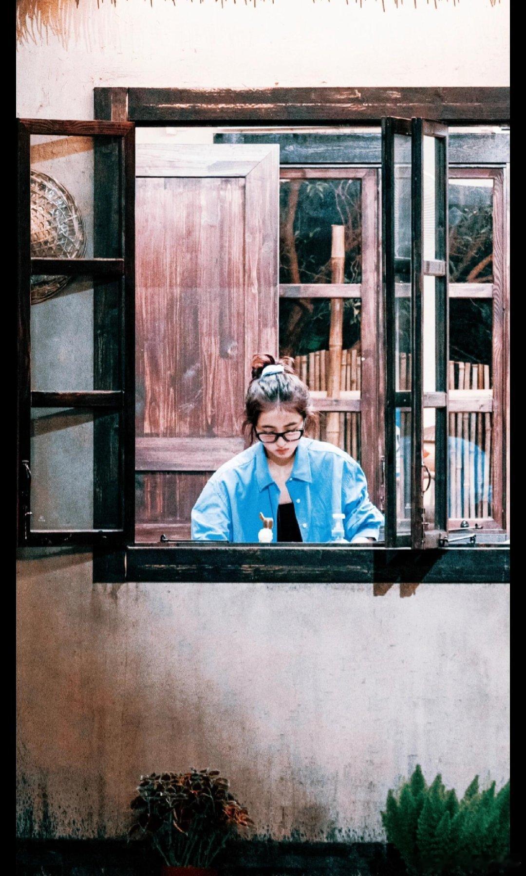 向往的生活「张子枫」是小枫当家[抱抱]妹妹往这一站就很有青春疼痛的氛围