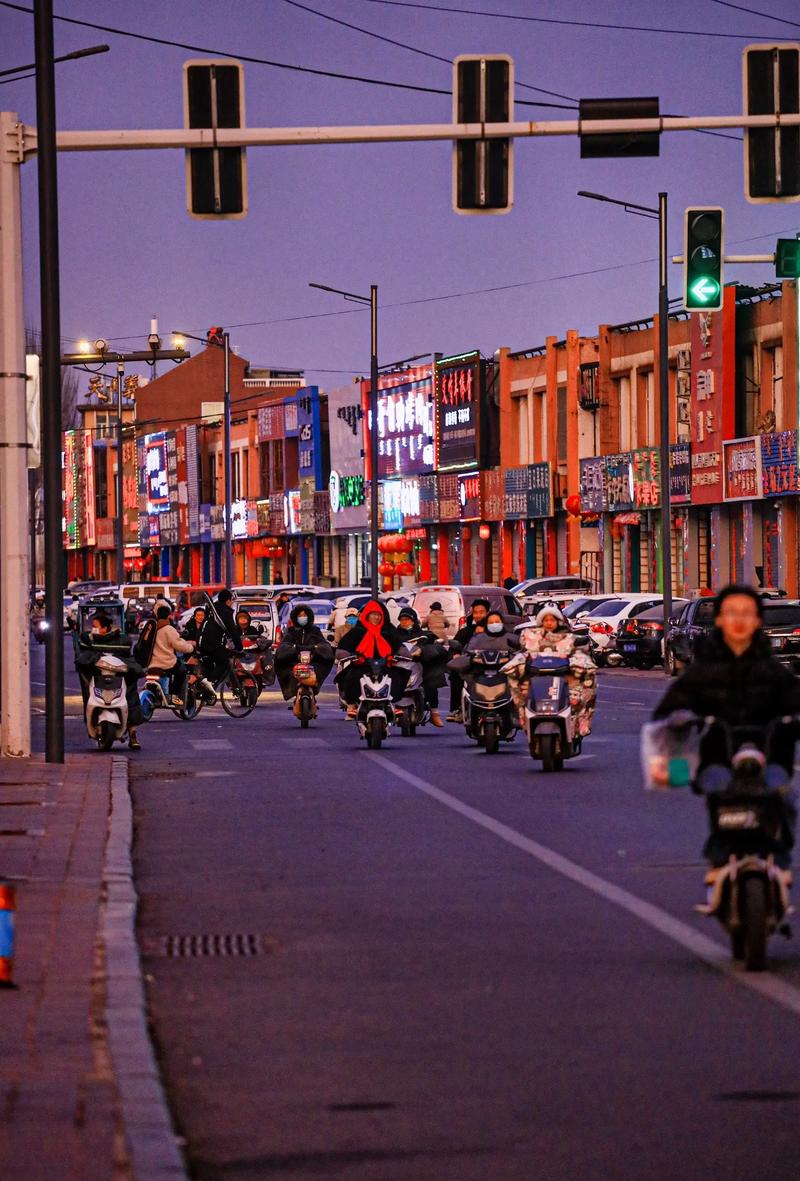 我真的，今天算是被人一巴掌扇醒了，扇得我脑瓜子嗡嗡的。刚跟我大学同学两口子吃