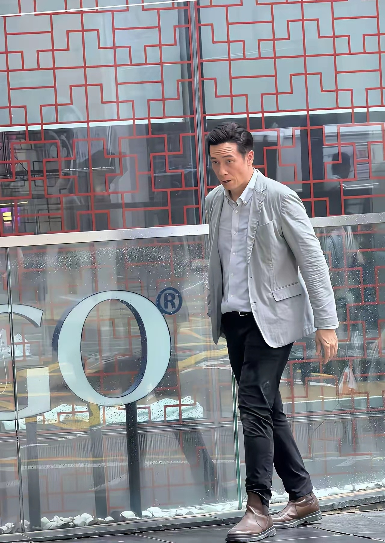 据说，他曾是香港红极一时的顶流！