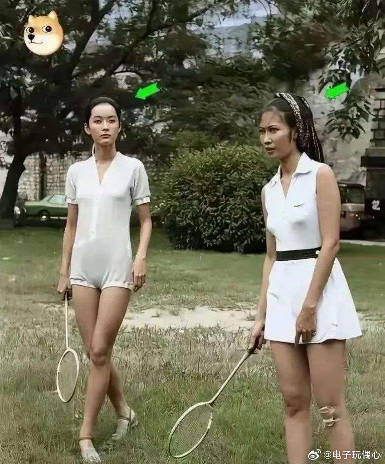 不懂就问，林青霞我认出来了，另外一个美女是谁？