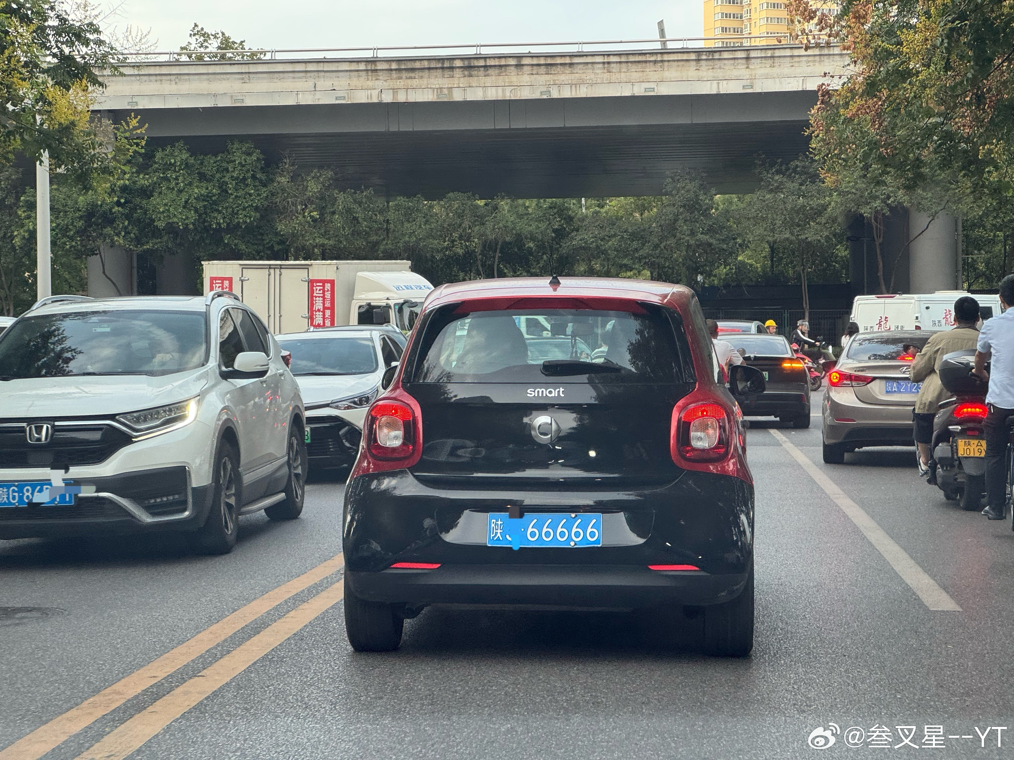 一车亦景这牌子硬啊，第一眼还以为我看岔了​​​