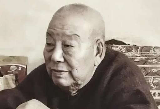 1951年，李奇微为了切断志愿军后路，派出了精锐187空降团，在志愿军后方空降了