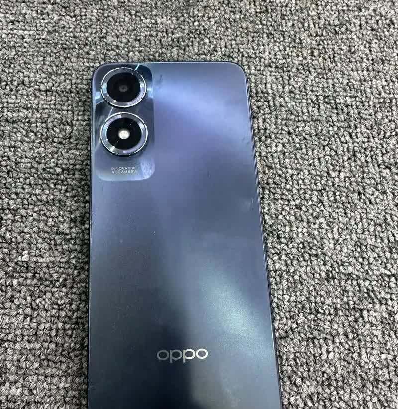 我用的手机是OPPO,用了8年了，很好用，速度快，挺敏感，我喜欢，等我有钱了，我