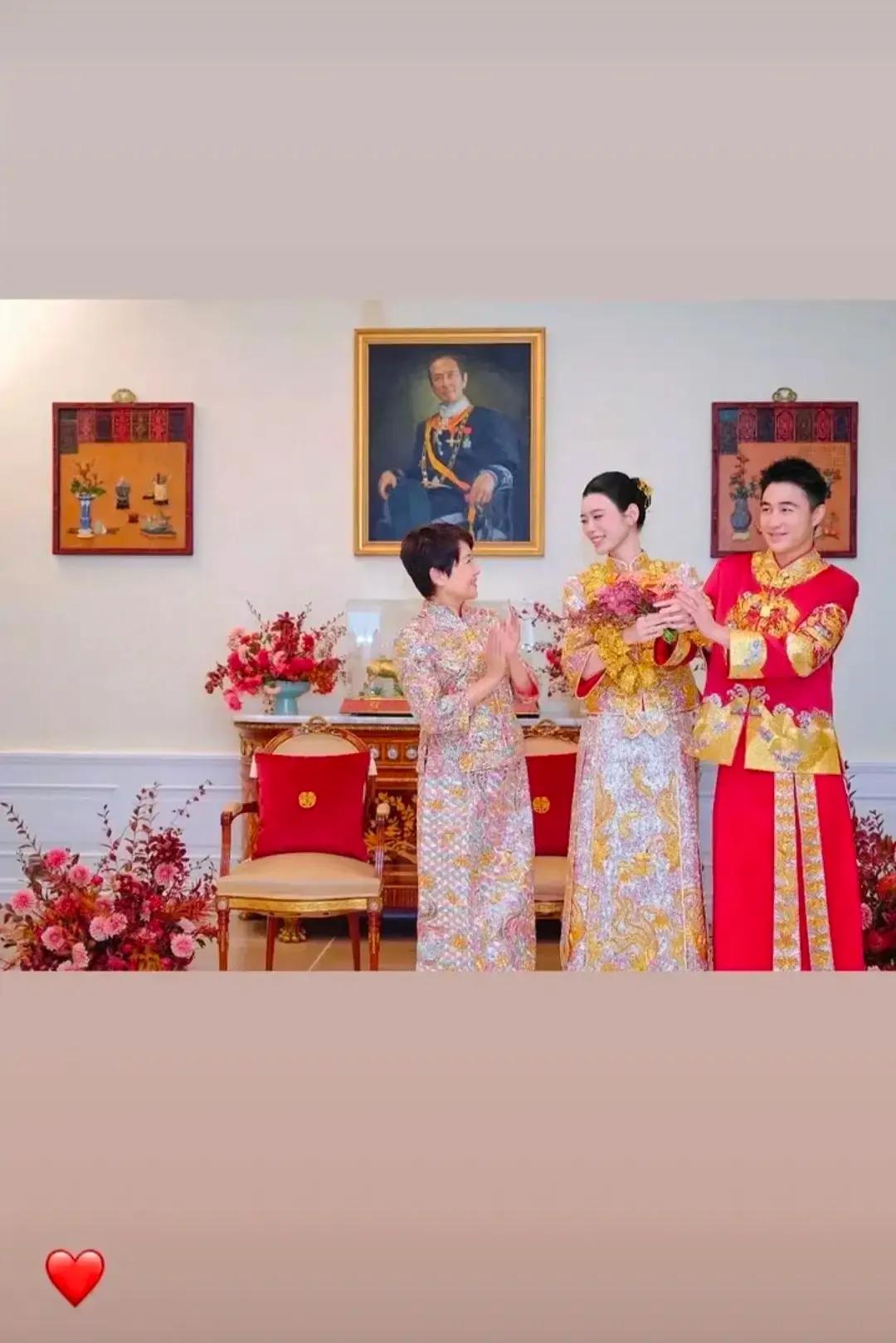 梁安琪如今住的房子依然很重视赌王何鸿燊呢，奚梦瑶在家里穿褂皇的时候，身后就是赌王