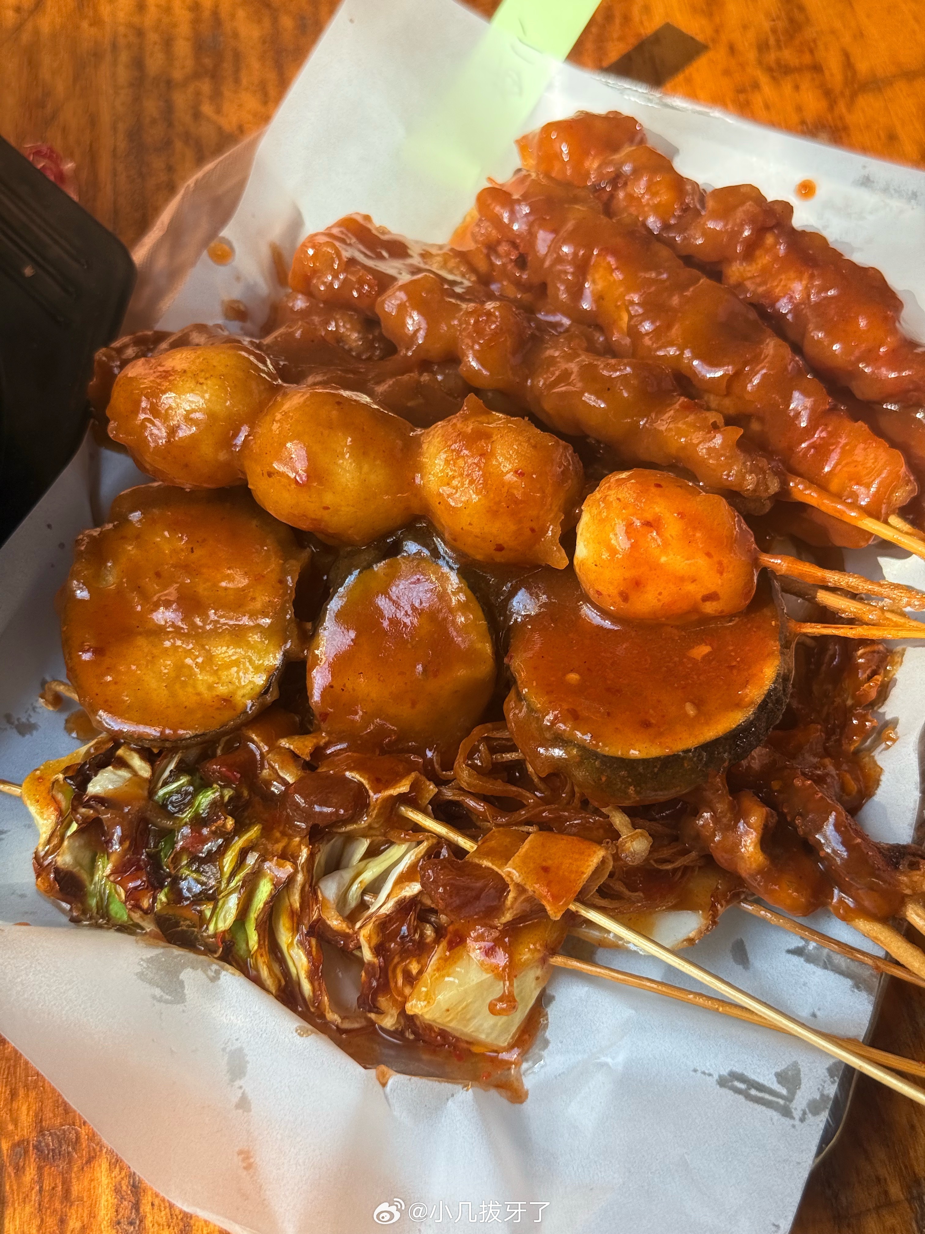 回青岛依旧吃那老几样，，男人最爱的牛肉牛肚砂锅，我最爱的炸串，，但是我俩一直在争