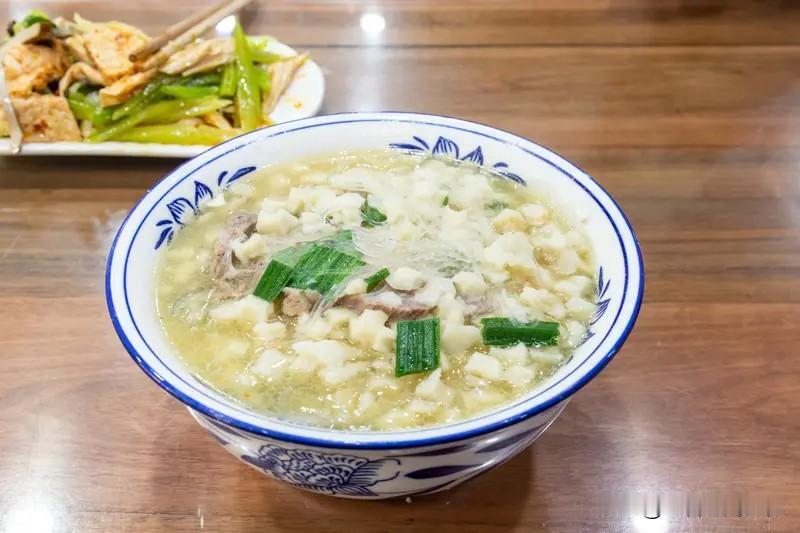 古人曰：见多识广。又曰：读万卷书，不如行万里路。我这等小民，基本没有走出过西