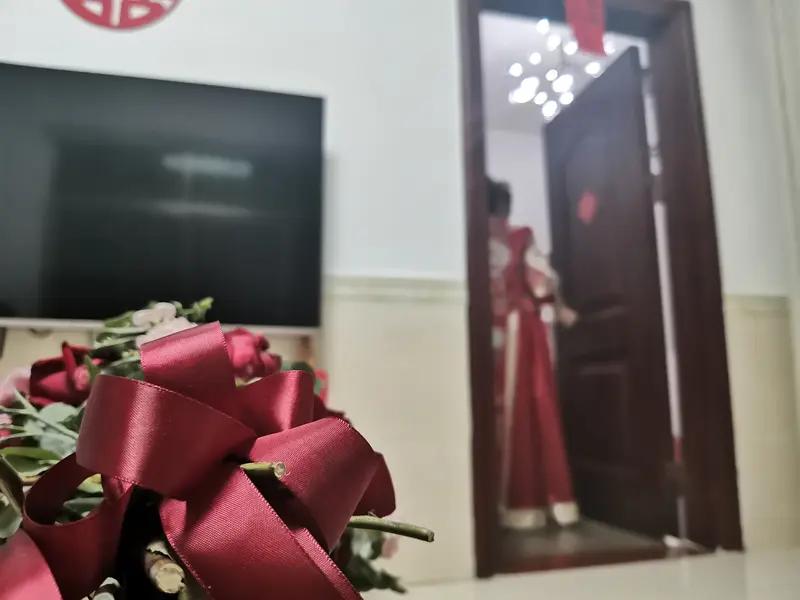 很多女人看不起自己老公，原因还挺现实。一种情况是老公没担当，刚结婚时一起吃苦，女