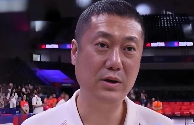 看完世联赛.中国女排所有比赛，球迷发现三大问题3问主教练赵勇？这三个问题看