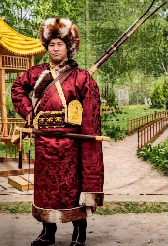 1944年，一个藏族人捐30架飞机的钱支援抗战，建国后成为开国少将！他就是甘