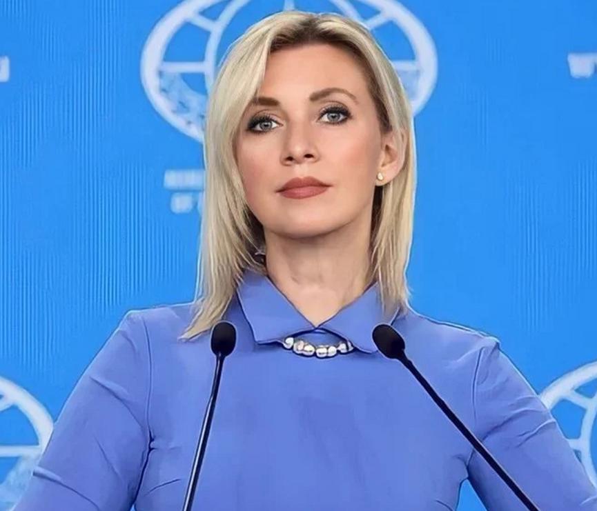 大快人心！看扎哈罗娃如何当面羞辱日本记者。这次中日交锋，俄罗斯是所有亚洲国