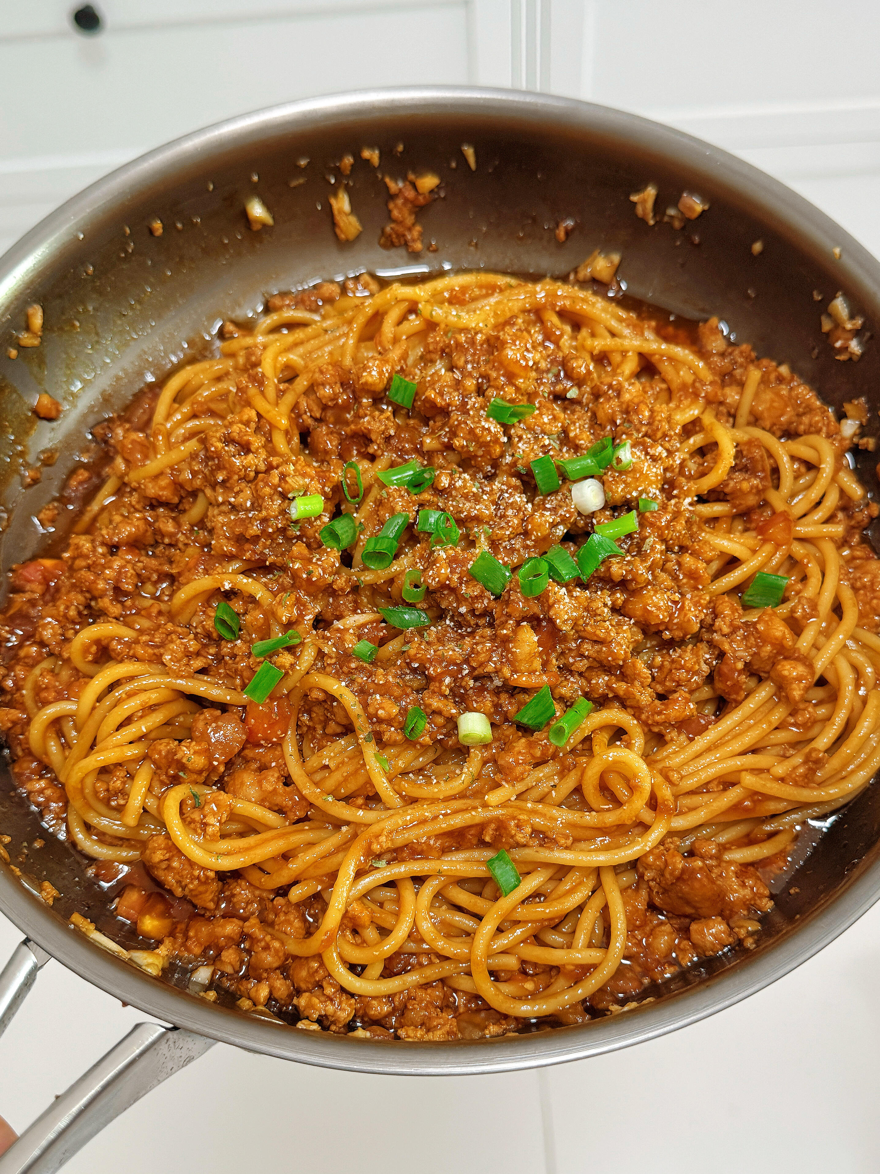 别再去西餐厅了！在家做的番茄肉酱面竟如此好吃，连吃3盘不够！家人们，听我一句