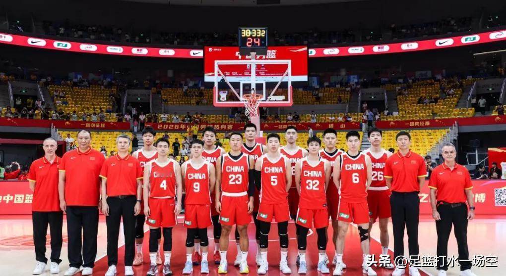 通过几场热身赛，对中国男篮各队员的综合评价如下:1、焦泊乔:是中国男篮的亮点之
