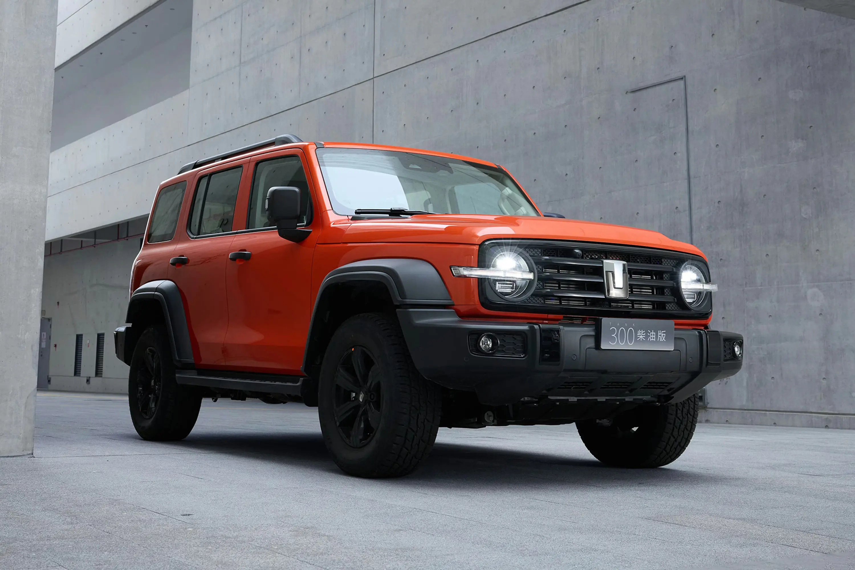 坦克300极地版这波是真懂越野党。限量名额15分钟就抢光，补购名额都得拼手速。冬