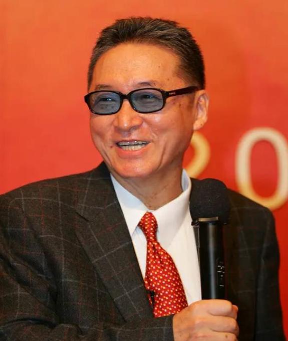 别被“变脸派”带偏！李敖戳穿的人性真相，至今仍管用李敖曾用犀利言辞点破一类