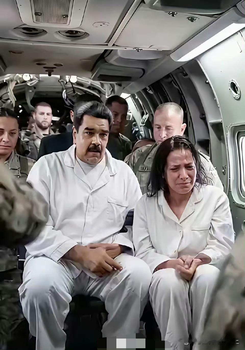 当一个国家的头人都被抓了，其他就都没了意义，只是花絮。所有的分析也都不要再耍聪明