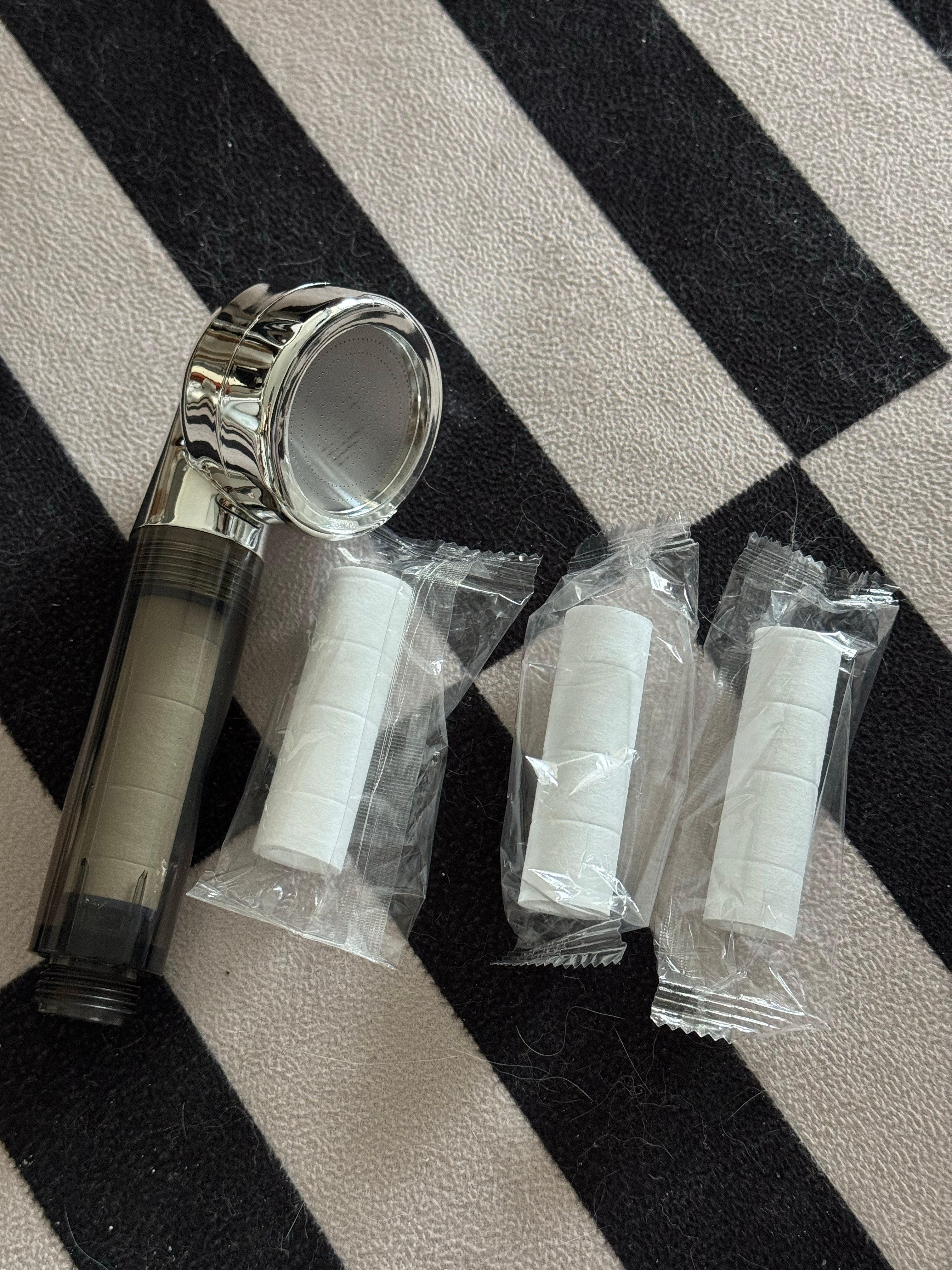 去泰国前朋友叫我提前买好过滤花洒带去🥲不明所以。