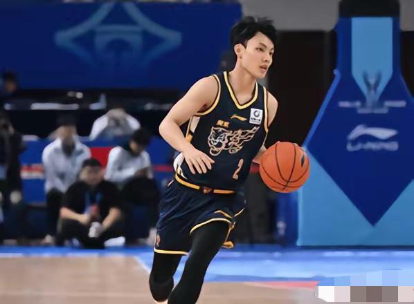 说实话，虽然我杰哥昨天表现又全面又炸裂，但如果在国家队，他就不可能有这个数据。不