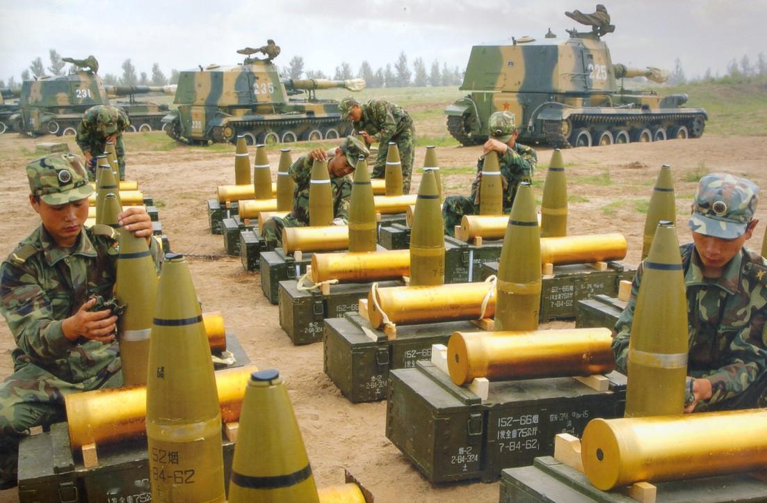 这不知道是铜制药筒，还是钢覆铜药筒。咱们缺少铜矿，估计是钢覆铜。虽说咱们的发射药