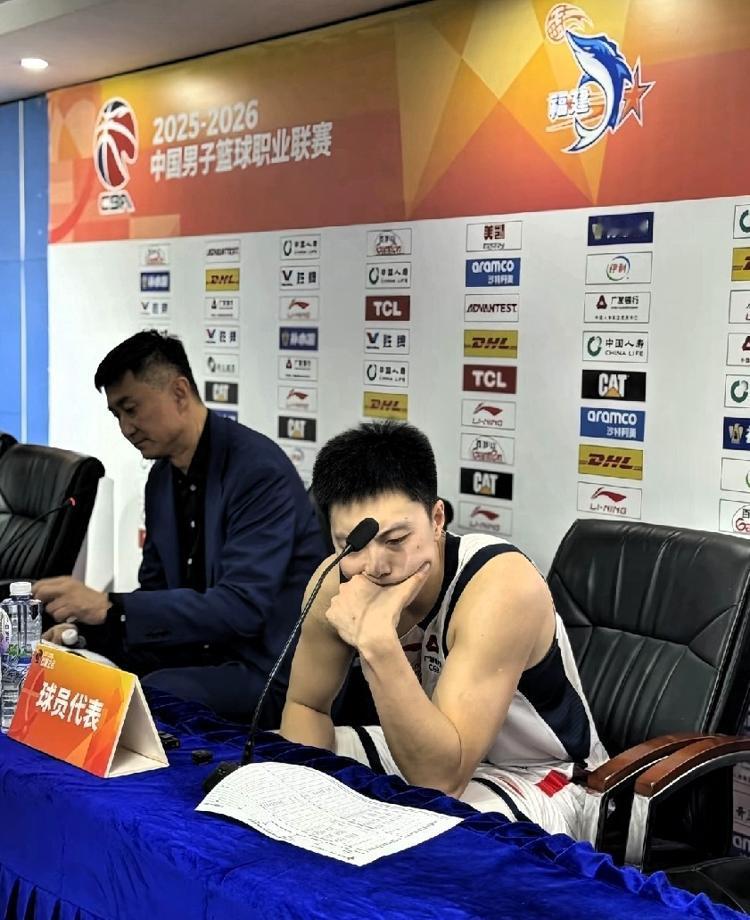 全明星MVP徐杰的赛场状态，在不同执教场景下出现了明显反差，广东队近期赛事里球员