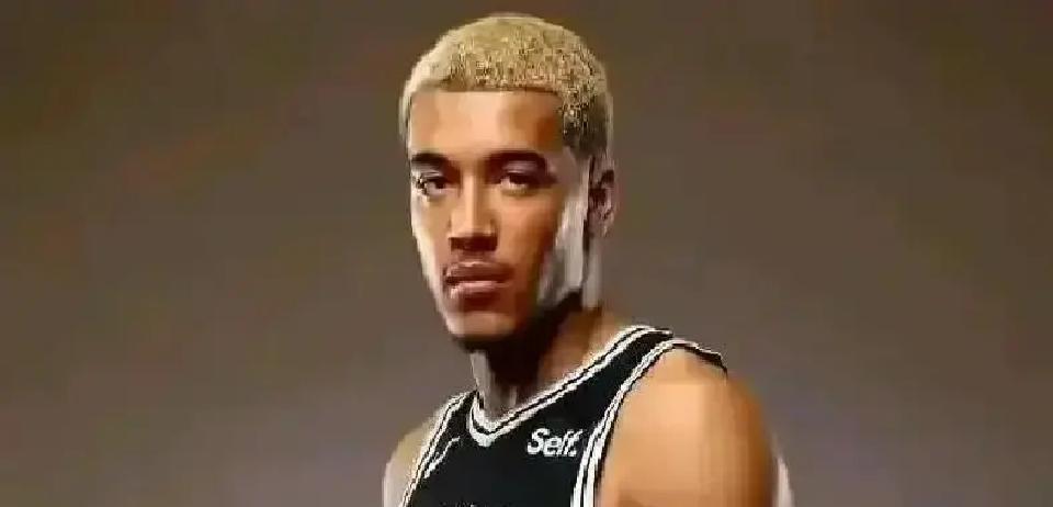 索汉换首轮，马刺赌疯了！活塞收下索汉，替补立刻多一个能防能传的怪才。蒙蒂让